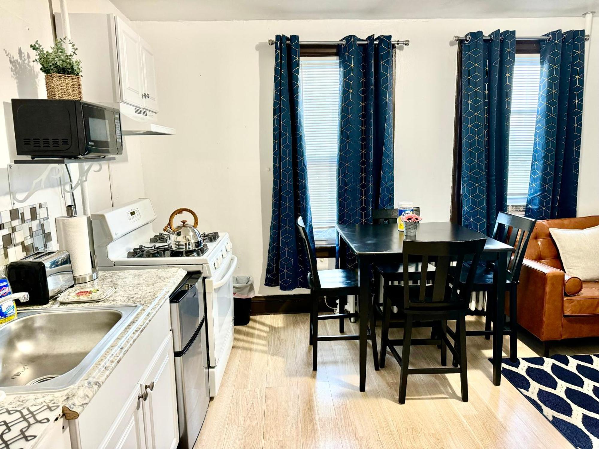 3 Bedrooms, Boardwalk Duplex Beachblock Home! Atlantic City Exterior foto
